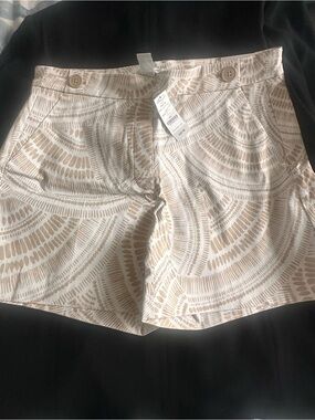 Woven Print High-Rise Women’s Shorts in Beige and White WHBM size 12